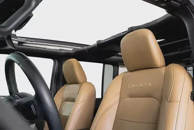 AED 2,070 / month | 0% DP | 2019 Jeep Wrangler Unlimited Sahara / Extensive Agency Service History-10