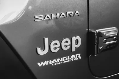 AED 2,070 / month | 0% DP | 2019 Jeep Wrangler Unlimited Sahara / Extensive Agency Service History-12