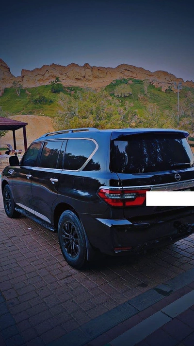 Nissan Patrol SUV-3
