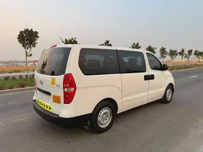 Hyundai H1 2020 GCC Specs - Reliable 9-Seater Passenger Van-5