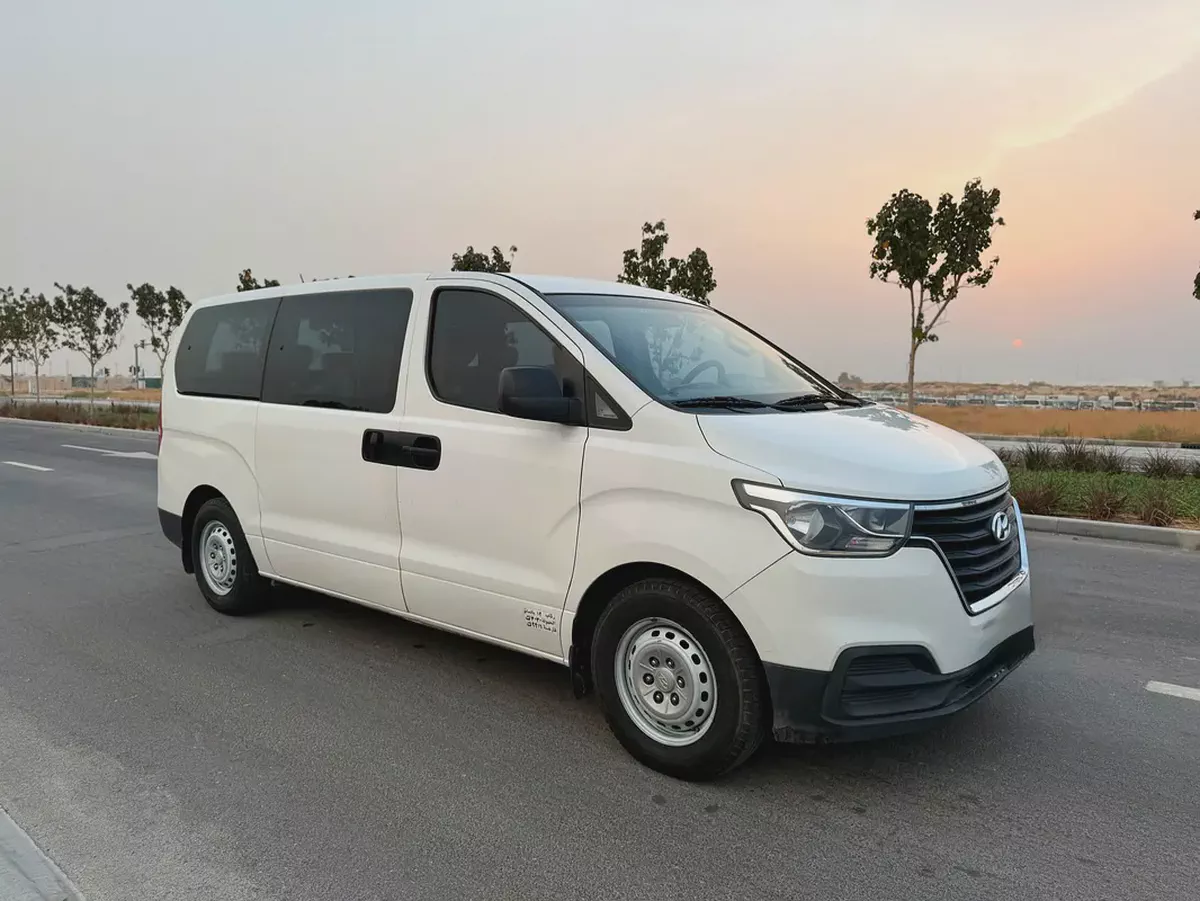 Hyundai H1 2020 GCC Specs - Reliable 9-Seater Passenger Van-7-7