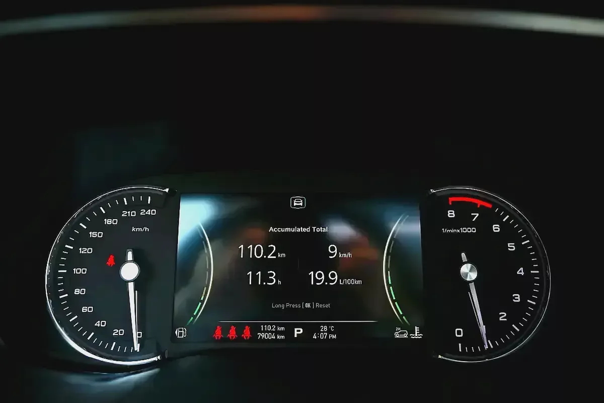 AED 656/Month | RX-8 Luxury | Free Warranty | GCC Specs | REF#M40733-15-15