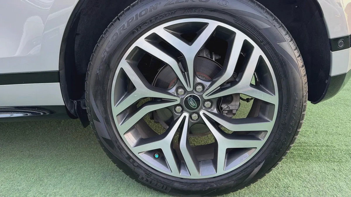 Evoque RDynamic model 2020 gcc original paint آيفوك ار ديناميك موديل ٢٠٢٠ خليجية صبغ وكالة-13-13