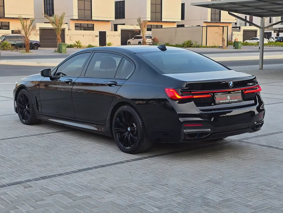 BMW 7-Series 740Li 2019 American Specs-5-5
