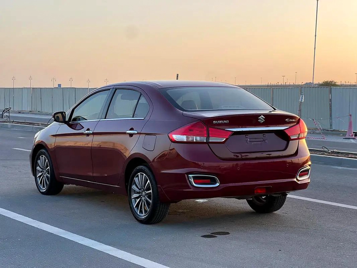 Suzuki Ciaz GXL 2023-GCC Specs-7-7