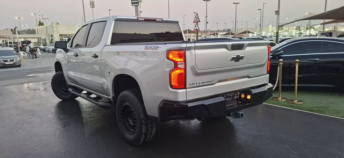 Chevrolet Silverado 1500 LT Trail Boss 2022 GCC Specs-3-3