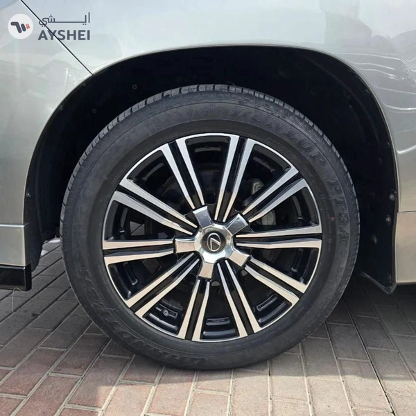  Lexus LX 570 LEXUS LX570 MODEL 2021 KM 78000 - AED 268,000