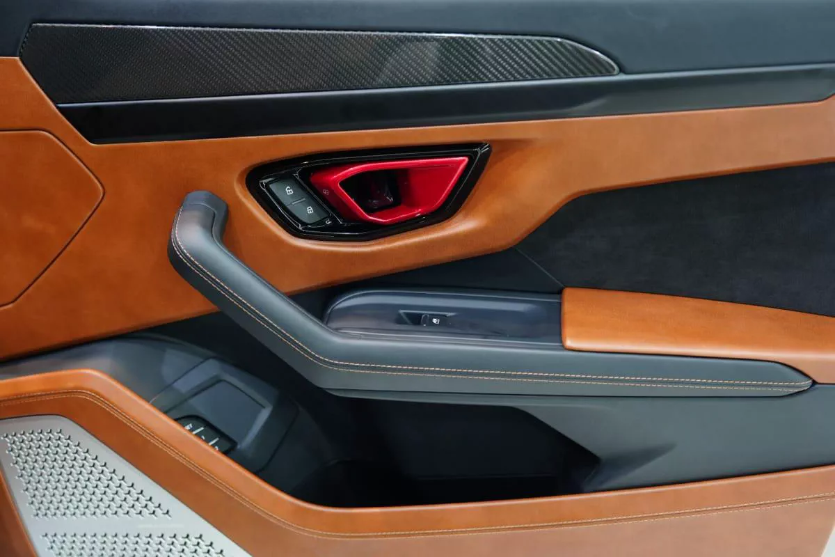 Lamborghini Urus S 60th Anniversary-2-2