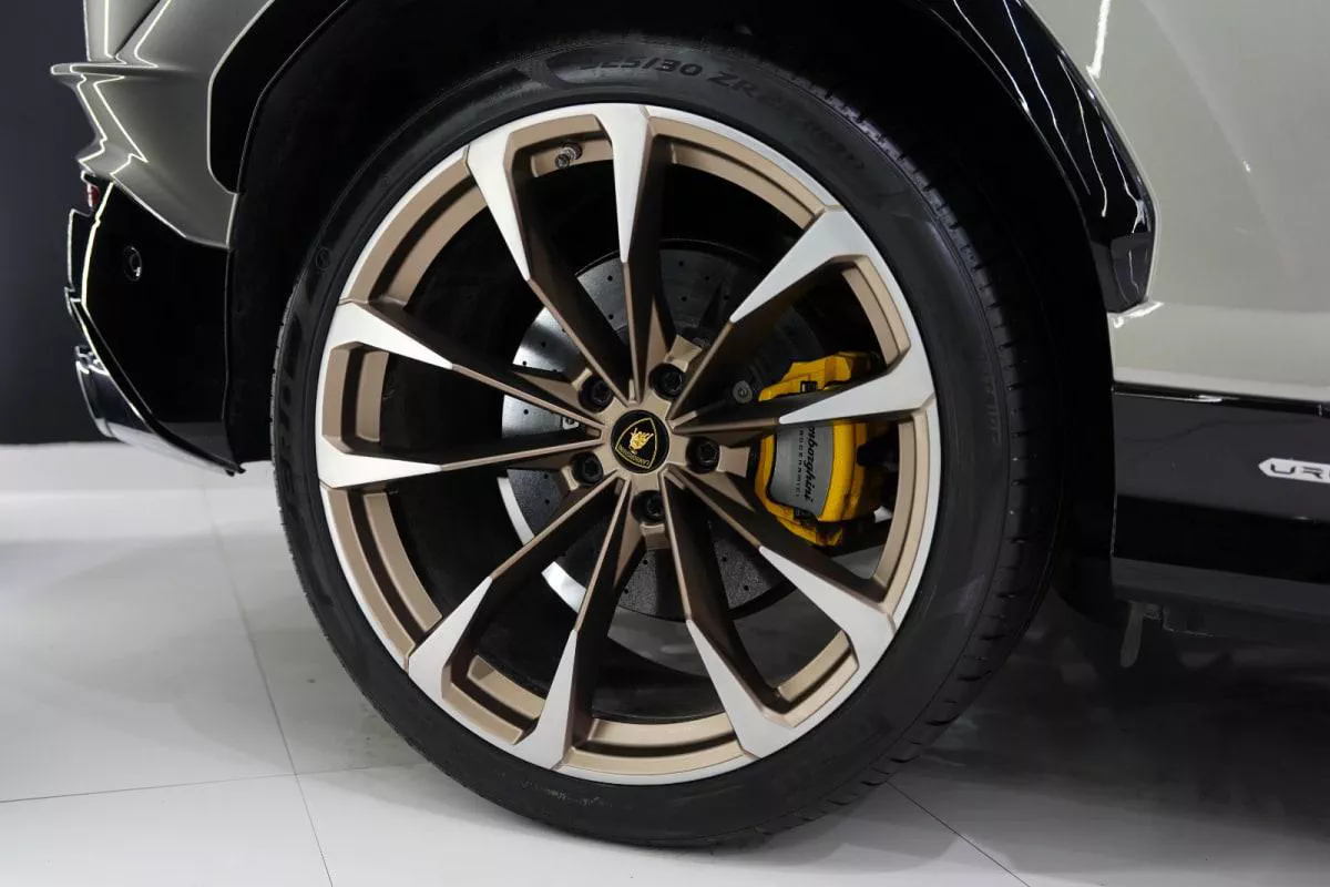 Lamborghini Urus S 60th Anniversary-1-1