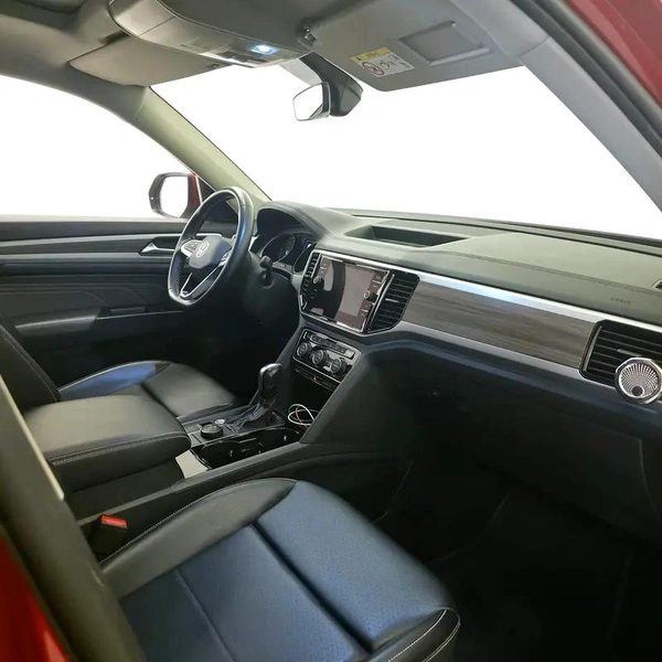 AED 1018 PM | VOLKSWAGEN TERAMONT 2021 | FULL AGENCY SERVICE HISTORY | COMFORTLINE | 7-SEATER | GCC