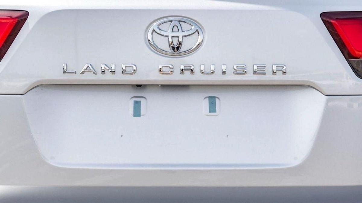 Toyota Land Cruiser VX 3.3L