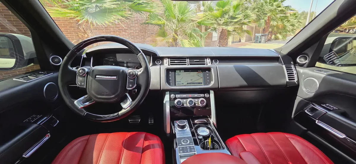2016-Range Rover Vogue SE Supercharged-Full option-Excellent Condition-Full Service History-8-8
