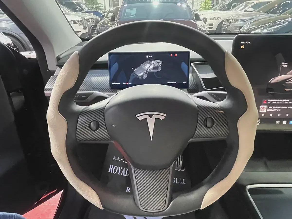 Tesla Model Y Long Range 2024 GCC Specs | Dual Motor AWD-16-16