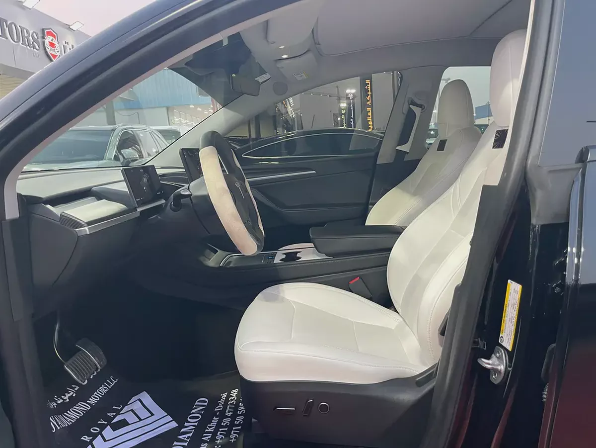 Tesla Model Y Long Range 2024 GCC Specs | Dual Motor AWD-7-7