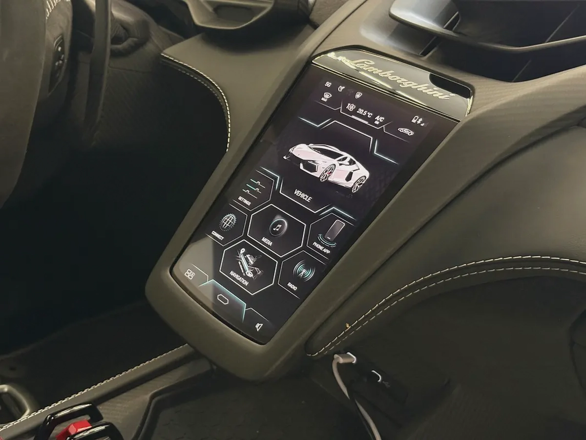 AED 30,400 P.M | 0% DOWN PAYMENT | LAMBORGHINI REVUELTO CARBON EDITION | 6.5L V12 HYBRID – 1,001 HP
