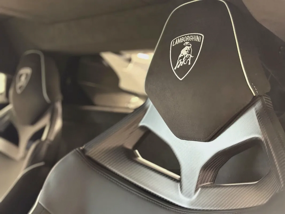 AED 30,400 P.M | 0% DOWN PAYMENT | LAMBORGHINI REVUELTO CARBON EDITION | 6.5L V12 HYBRID – 1,001 HP