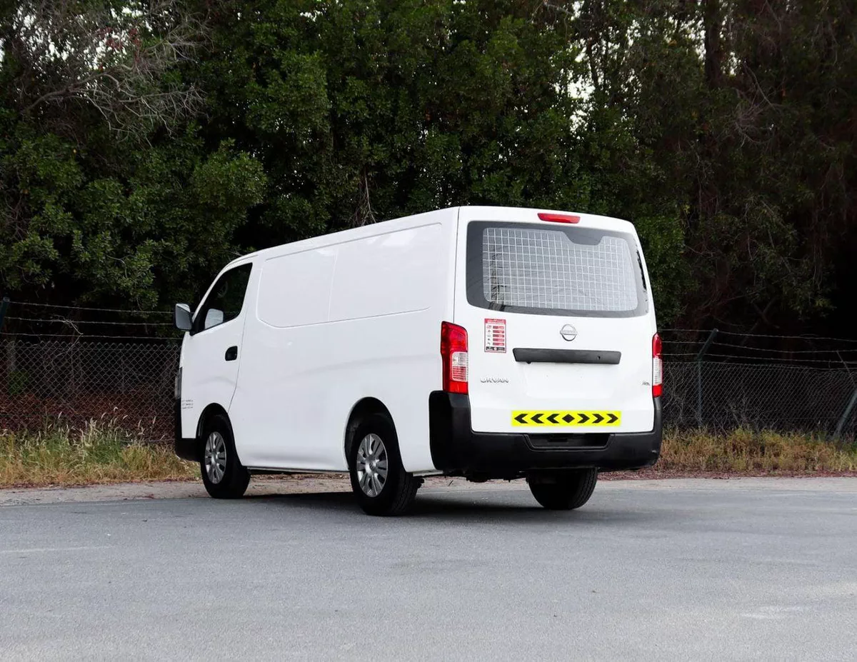 Nissan Urvan Nissan Urvan Van | 2.5 L | 2023 | GCC | Accident-Free | In Excellent Condition | 958 P.M-3-0