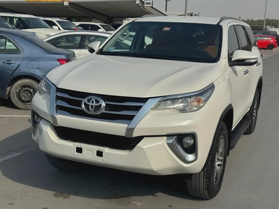 Toyota fortunes 2016 white cooor GCc calen car-4