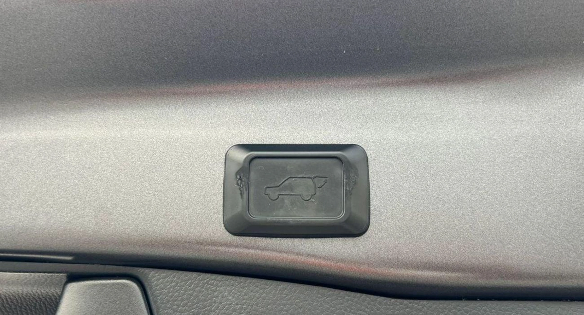 Toyota RAV4 2020 Toyota Rav4 Limited Edition 2.5L V4 - Rear Camera & Sensor  - Leather Seats-17-0