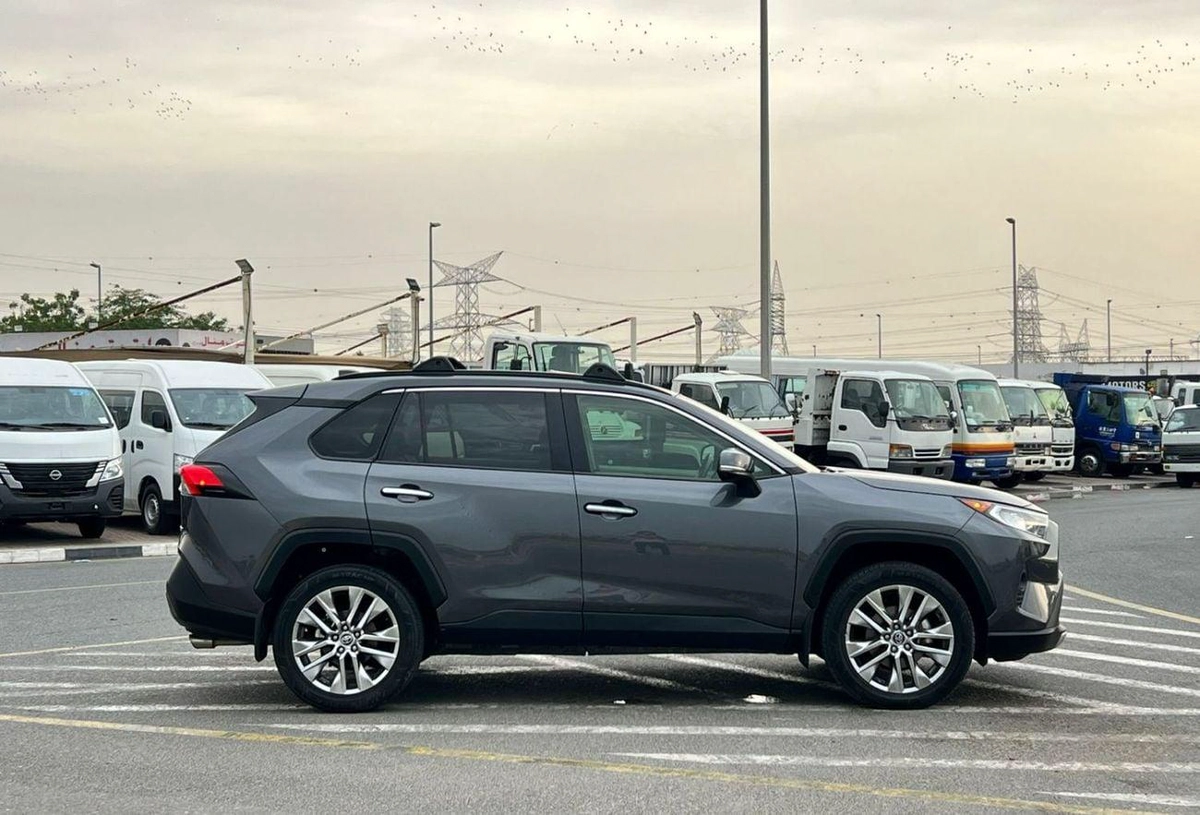 Toyota RAV4 2020 Toyota Rav4 Limited Edition 2.5L V4 - Rear Camera & Sensor  - Leather Seats-8-0