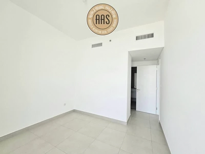 Spacious Apartment ! Park Facing ! With All Aminities ! Ready to Move-11