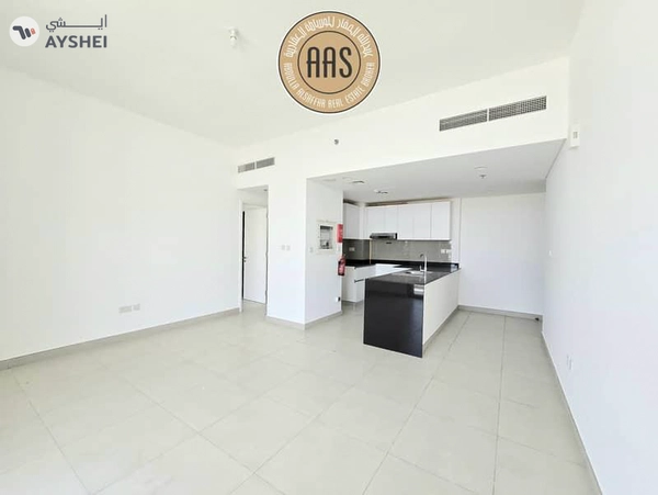 Spacious Apartment ! Park Facing ! With All Aminities ! Ready to Move