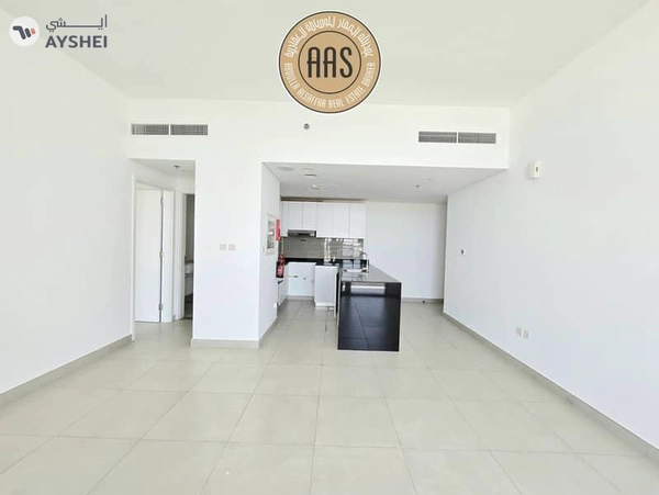 Spacious Apartment ! Park Facing ! With All Aminities ! Ready to Move