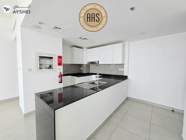 Spacious Apartment ! Park Facing ! With All Aminities ! Ready to Move