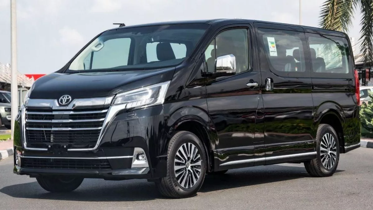 Toyota Granvia PREMIUM 3.5P AT MY2023 – BLACK