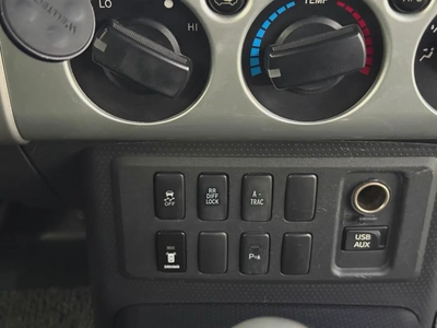 Toyota FJ Cruiser GكVXR 2014 GCC Specs - Pristine Condition-15
