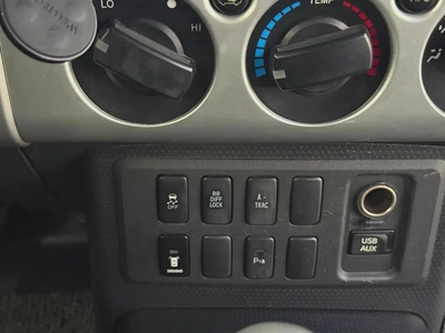 Toyota FJ Cruiser GكVXR 2014 GCC Specs - Pristine Condition-17