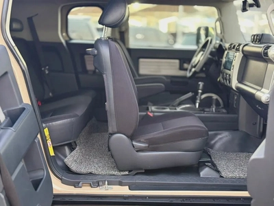 Toyota FJ Cruiser GكVXR 2014 GCC Specs - Pristine Condition-5