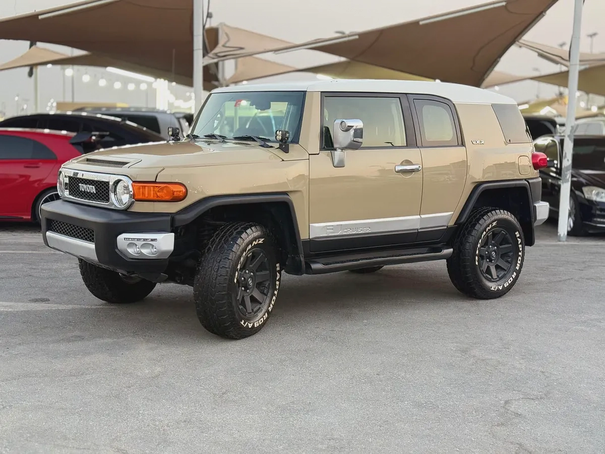 Toyota FJ Cruiser GكVXR 2014 GCC Specs - Pristine Condition