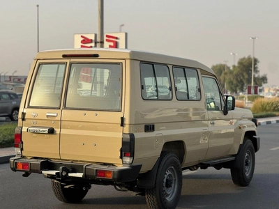 Toyota Land Cruiser 70 1-3