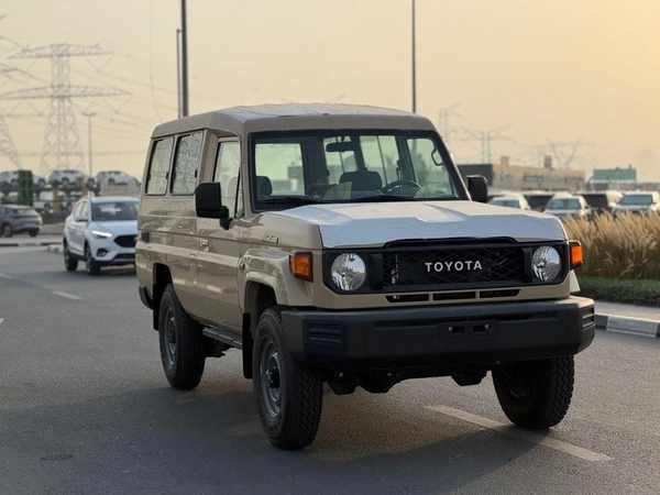 Toyota Land Cruiser 70 1