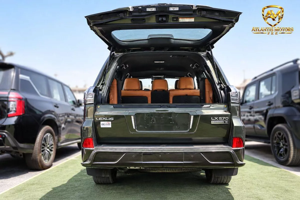 Lexus LX570 SIGNATURE BLACK EDITION-17-0