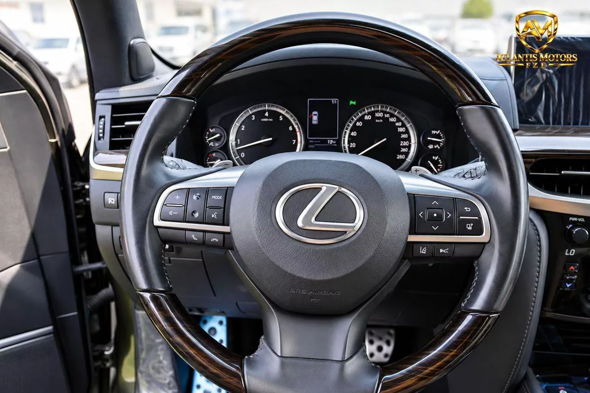 Lexus LX570 SIGNATURE BLACK EDITION-24-0