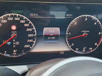 Mercedes-Benz CLS400d 2019 full option  low km-14