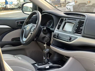 Toyota Highlander LE 2019 Toyota Highlander Mid Option 2.7L V4 - Rear Camera - Leather SEATS-10