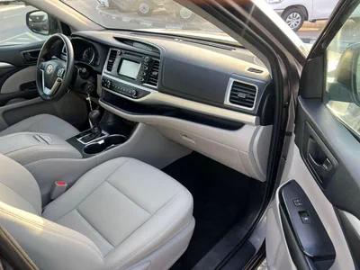 Toyota Highlander LE 2019 Toyota Highlander Mid Option 2.7L V4 - Rear Camera - Leather SEATS-11