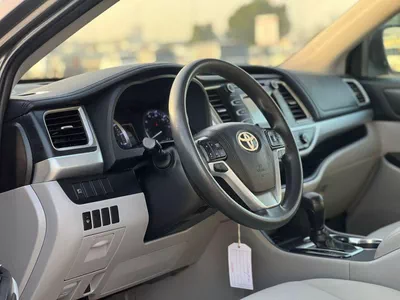 Toyota Highlander LE 2019 Toyota Highlander Mid Option 2.7L V4 - Rear Camera - Leather SEATS-18