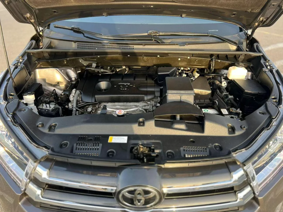 Toyota Highlander LE 2019 Toyota Highlander Mid Option 2.7L V4 - Rear Camera - Leather SEATS-20-0