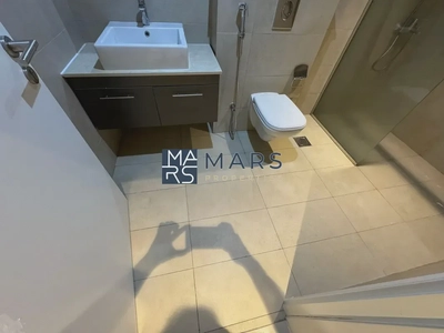 Luxurious 3 bedrooms bigger layout available for rent in nasma residence for 100,000 AED yearly-14