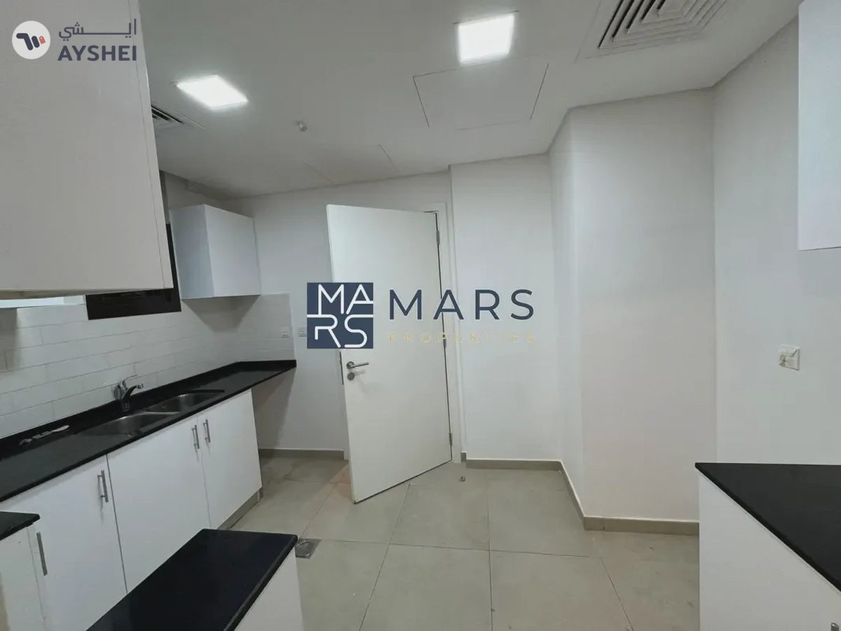 Luxurious 3 bedrooms bigger layout available for rent in nasma residence for 100,000 AED yearly-11-11