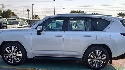 Lexus LX600 SIGNATURE LEXUS LX 600 SIGNATURE-- 7 SEATER-6