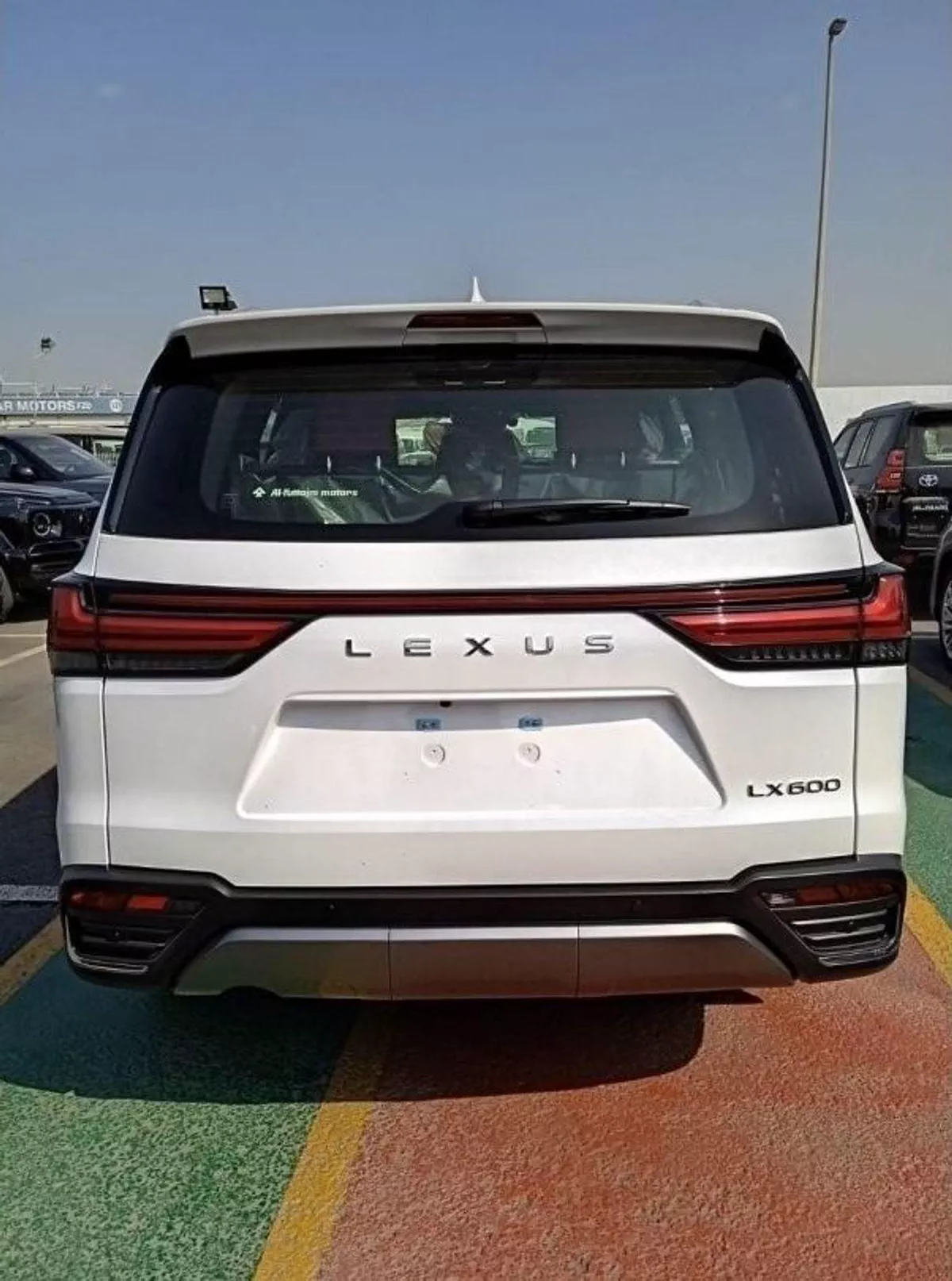 Lexus LX600 SIGNATURE LEXUS LX 600 SIGNATURE-- 7 SEATER-4-0