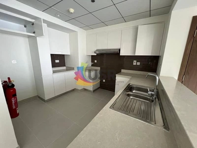 SEAVIEW 2BR WITH BALCONY OPEN KITCHEN FOR 136K-1