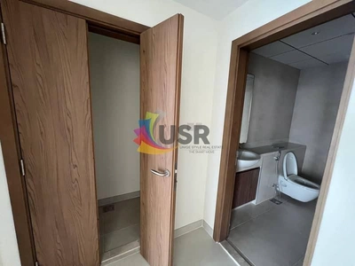 SEAVIEW 2BR WITH BALCONY OPEN KITCHEN FOR 136K-3