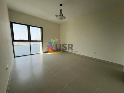 SEAVIEW 2BR WITH BALCONY OPEN KITCHEN FOR 136K-4