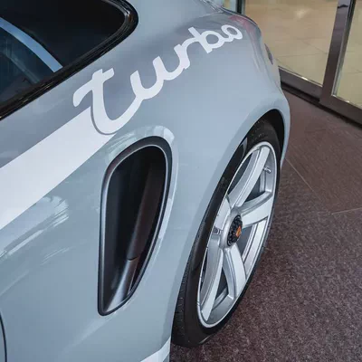 2025 Porsche 911 Turbo S 50th Anniversary-9